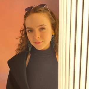 Meet your Posher, Talia